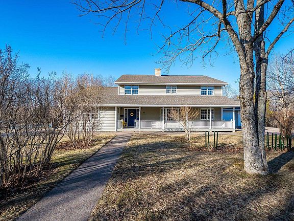3rd image of 93 Fraser Rd