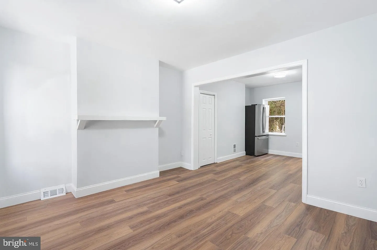 2 bed, 1.0 bath, 880 sqft, $1,250 — Photo 3