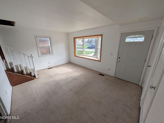 4th image of 5563 302nd St