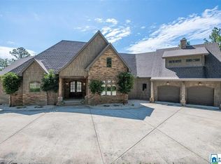 140 High Crest Rd, Pelham, AL 35124