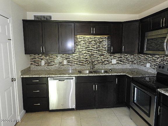 3rd image of 5611 W Whitton Ave