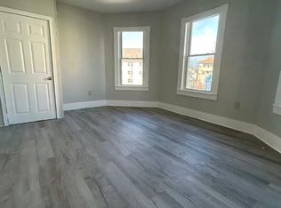 47 Benefit St APT 2, Worcester, MA 01610