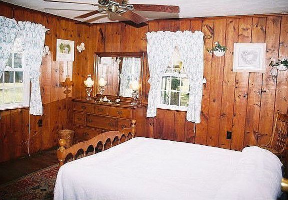 1 O3 1ST FL BEDRMS WITH WOOD FLOORS