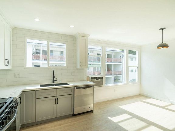 2nd image of 1000 N Curson Ave APT 2