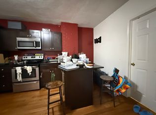 161 Endicott St #6F, Boston, MA 02113