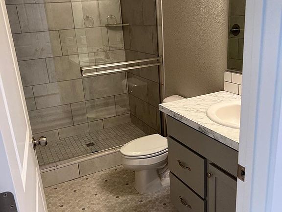 1st floor bath