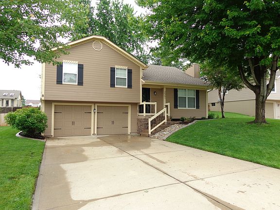 2nd image of 2561 NE Dale Hunter Ln