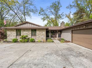 1197 Gulf Rd, Elyria, OH 44035