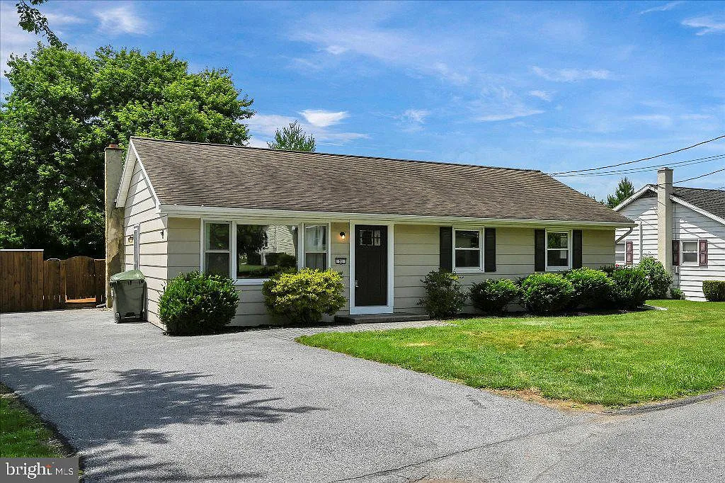 91 Circle Dr photo 1