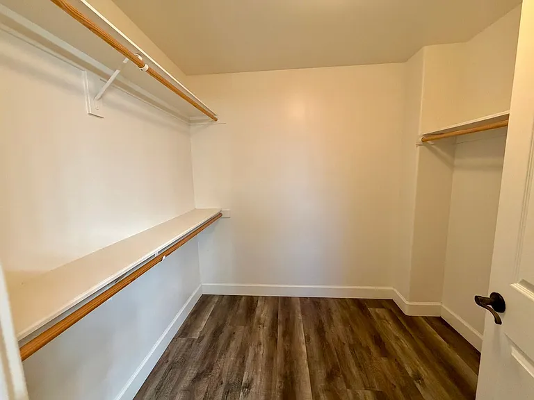 904 Larable Ct — Photo 25