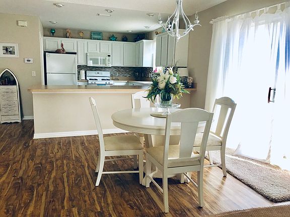 4th image of 942 Tanglewood Pl