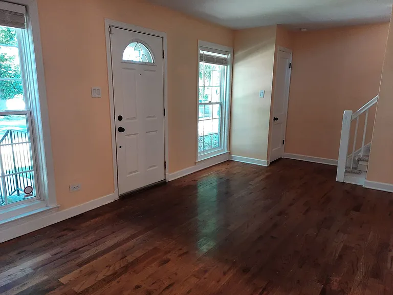 1720 Leland Ave — Photo 10