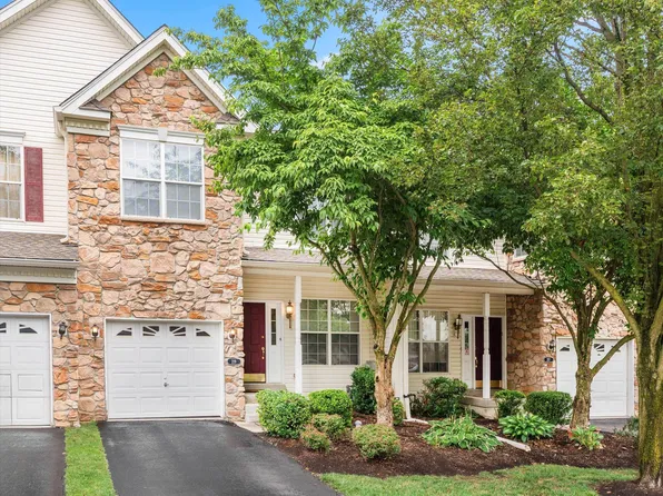 219 Birchwood Dr, West Chester, PA 19380