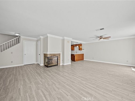 5th image of 25118 Steinbeck Ave