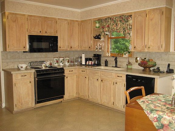2nd image of 148 Tolliver Pl