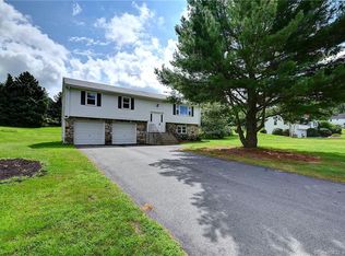 212 Manchester Rd, Glastonbury, CT 06033