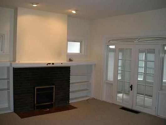 4th image of 1901 W 54th St