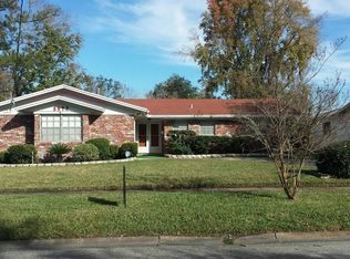 5977 Chevy Dr, Jacksonville, FL 32216