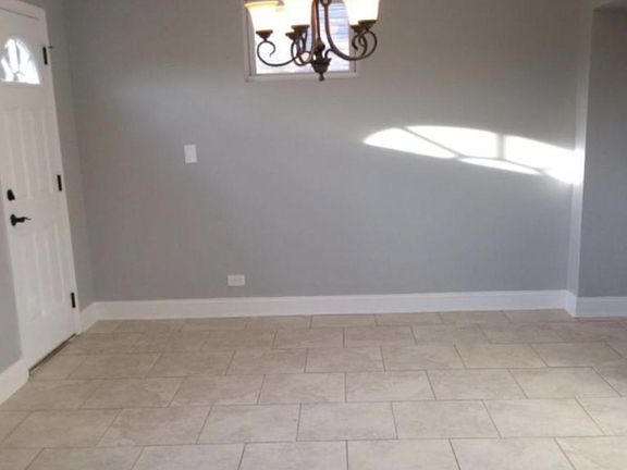 3rd image of 2917 N Nordica Ave