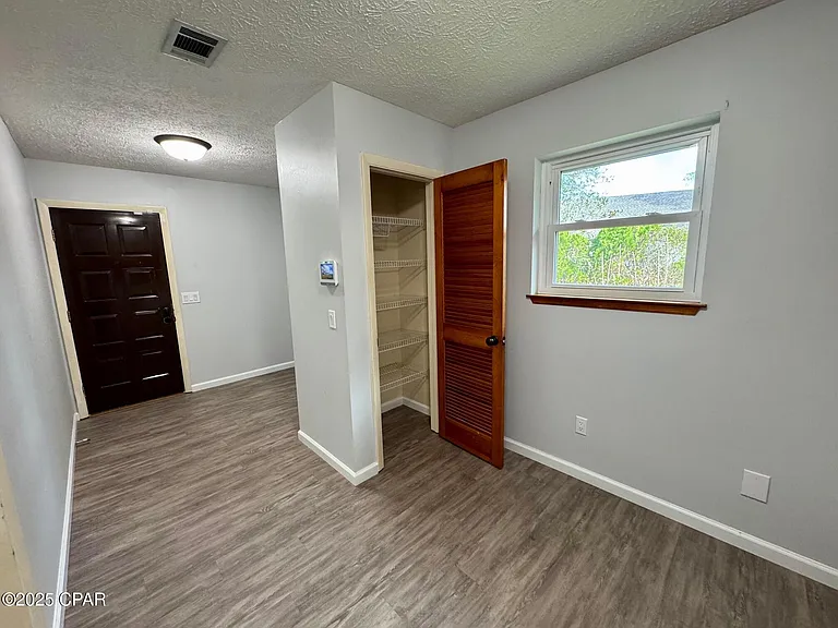 6210 Imperial Dr — Photo 17