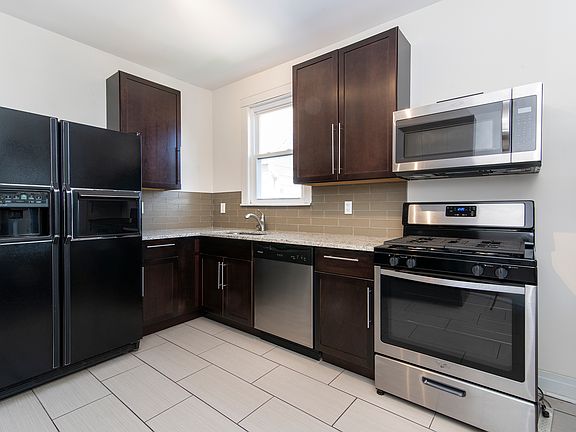 5th image of 2837 N Central Park Ave #2