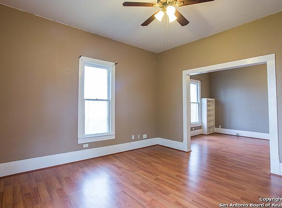 4th image of 215 Eads Ave