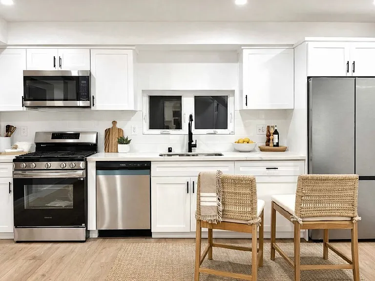 1619 2nd Ave #6 — Photo 8