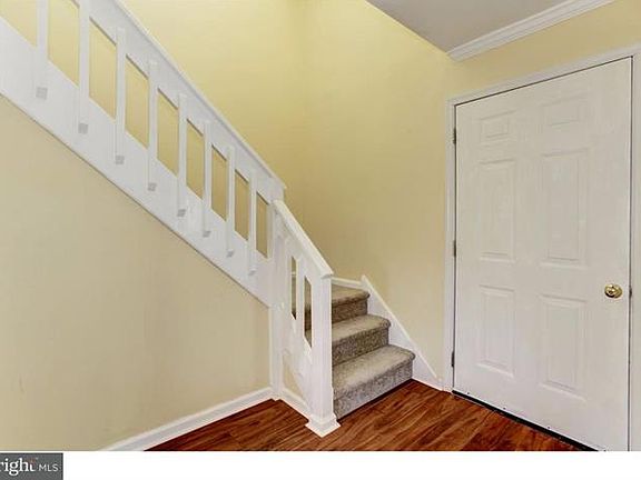 3rd image of 225 Pine Cliff Dr