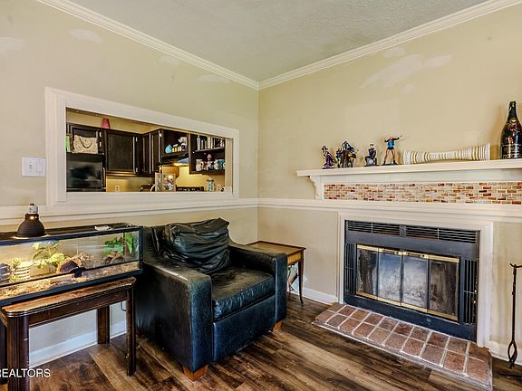 2nd image of 7637 Chatham Cir