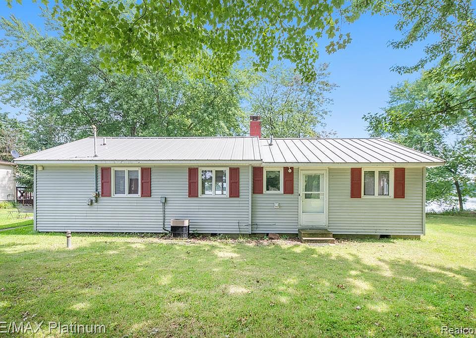 1st image of 3768 Sunny Dr