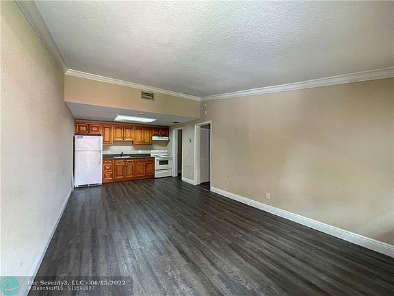3rd image of 7188 Southgate Blvd #7188