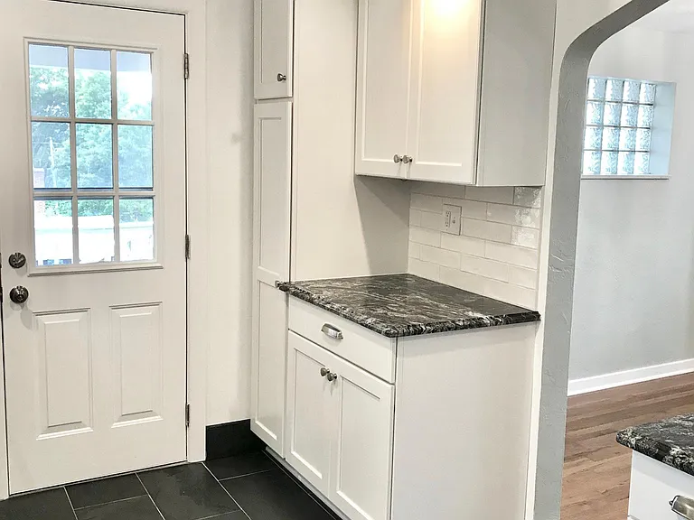 400 Duquesne Dr — Photo 5