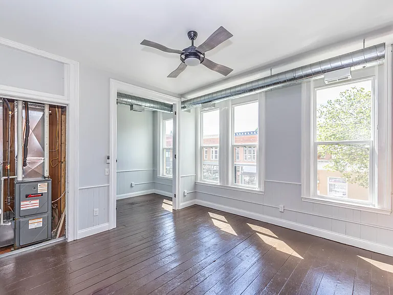 109 S Main St — Photo 12