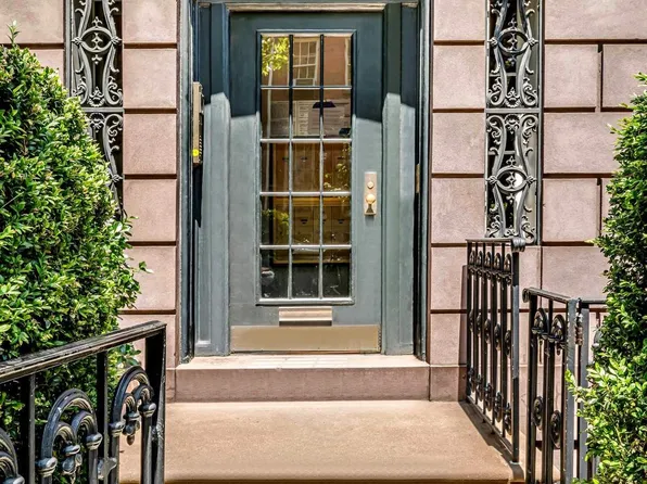 453 West 22nd Street GARDEN image 11 of 11