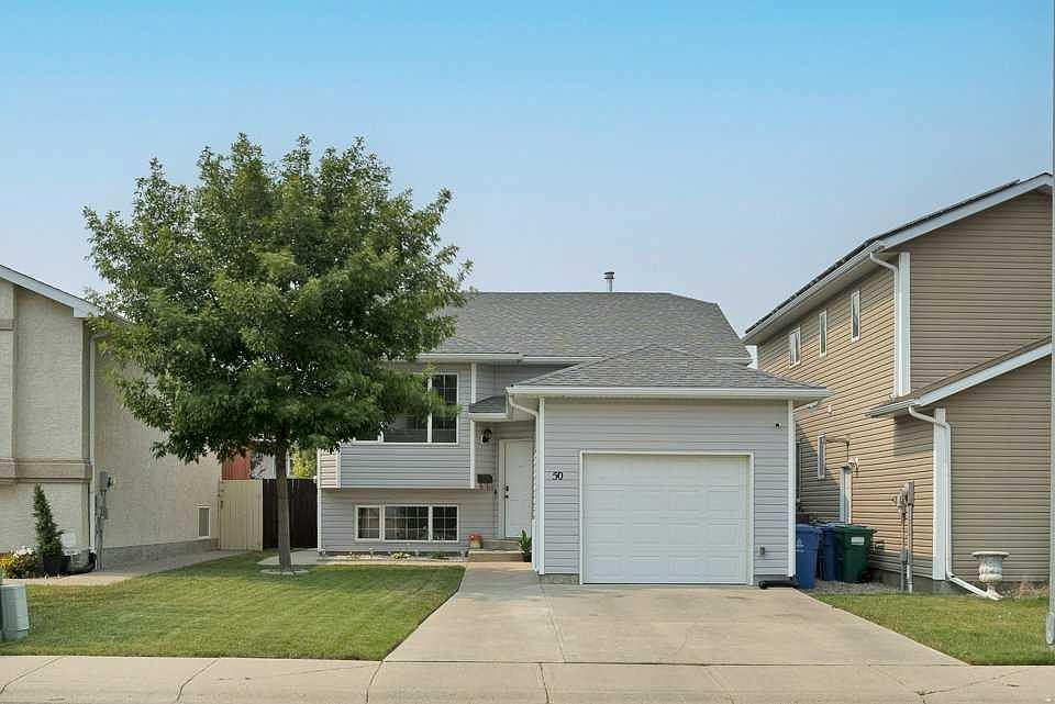 1st image of 50 E Chilcotin Way W