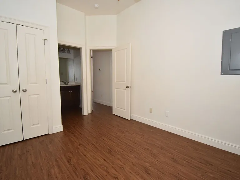 2408-2464 W Barnett Springs Ave — Photo 27