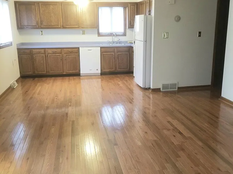 Looking at the eat-in kitchen from the Living Room.