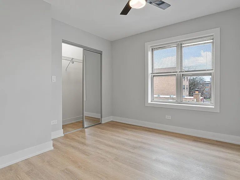 1303 W Estes Ave #3E — Photo 9