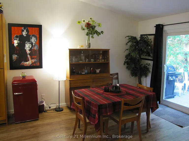 11 Harbour St W #341 — Photo 5