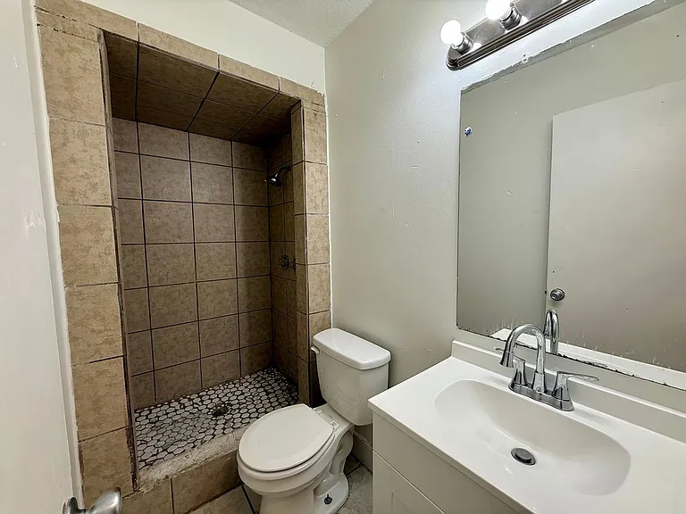 3705 Griffin St — Photo 15