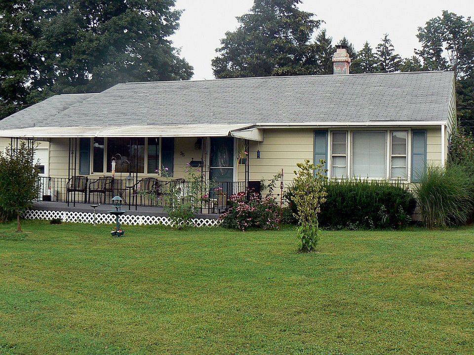 Recently Reduced!!! 3 bedroom ranch with fenced in yard.