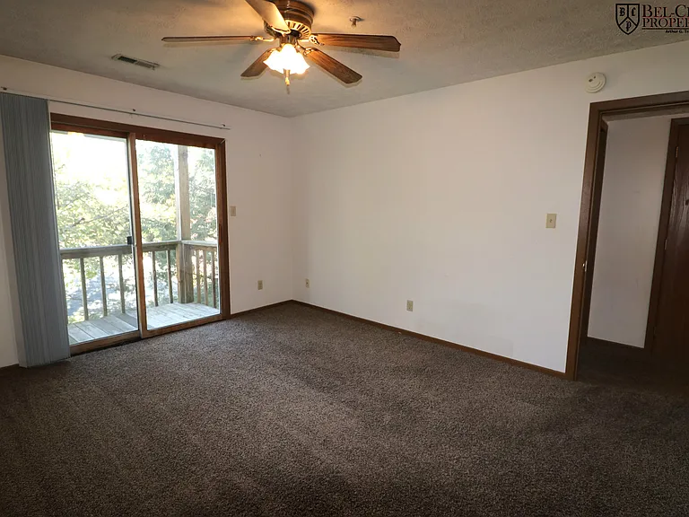 2858 University Ave — Photo 8