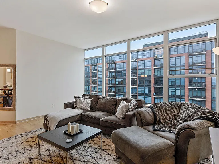 215 10th Ave S #735 — Photo 3