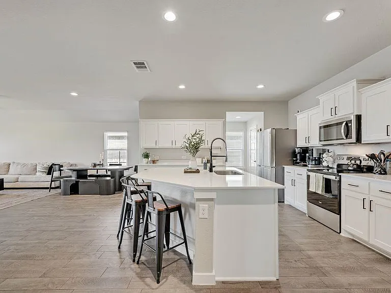 1513 Hulen Park Trl — Photo 8