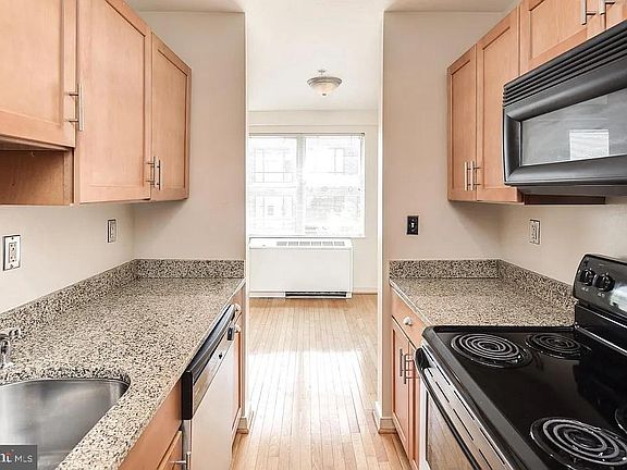 3rd image of 815 King St APT 6A