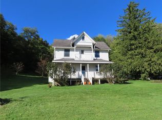 3791 N Creek Rd, Palmyra, NY 14522