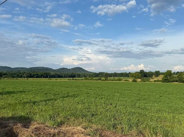 10 Kentucky #39, Crab Orchard, KY 40419