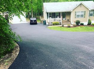 729 Berry Dr, Lusby, MD 20657