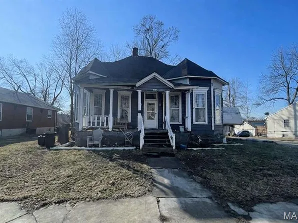 224 E Porter St, Marshall, MO 65340