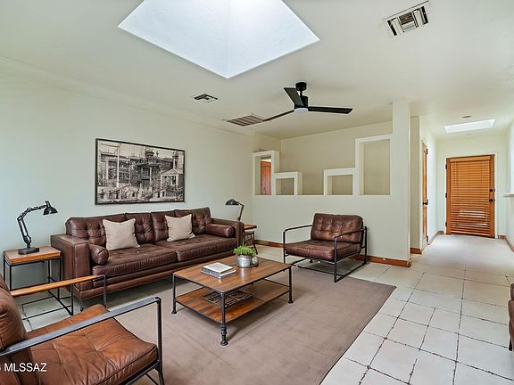 4th image of 1262 W La Osa Dr